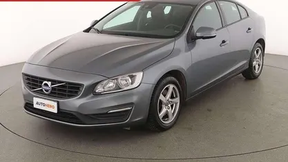 Usata Volvo S60 Kinetic 150 CV (110 kW) 2017 Grigio Berlina
