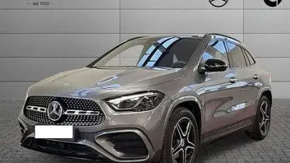 Käytetty Mercedes GLA200 Premium 150 HP (110 kW) 2023 Harmaa Katumaasturi