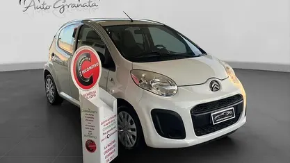Bianco Usata 2013 Citroën C1 Exclusive Due volumi | 4990 € (Buon prezzo)