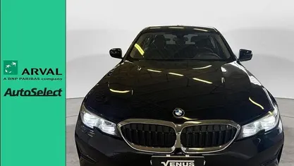 Usata 2022 BMW 316 Advantage Tre volumi | 23.900 € (Buon prezzo)