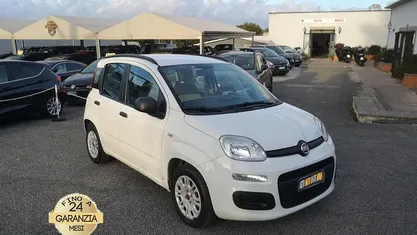 Bianco Usata 2014 Fiat Panda Lounge Tre volumi | 5900 € (Buon prezzo)