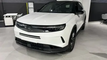 Nuova Opel Grandland Electric 145 CV (106 kW) 2025 Bianco SUV