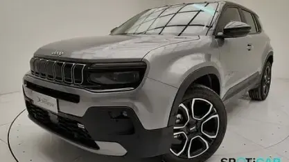 Käytetty Jeep Avenger Summit 101 HP (74 kW) 2024 Harmaa Katumaasturi