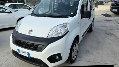 Usata Fiat Qubo Lounge 77 CV (56 kW) 2018 Bianco Monovolume