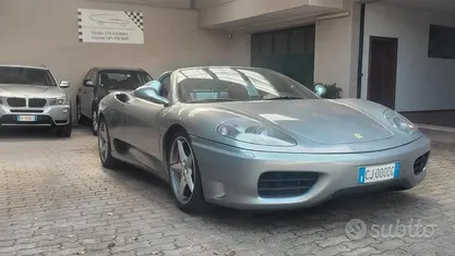 Usata Ferrari 360 400 CV (294 kW) 2003 Cabrio