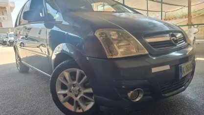Usata Opel Meriva 105 CV (77 kW) 2007 Grigio Monovolume