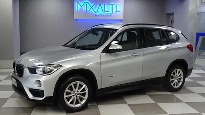 Usata BMW X1 Advantage 218 CV (160 kW) 2018 Argento metallizzato SUV