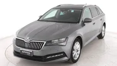 Grigio grafite Usata 2024 Skoda Superb Executive Station wagon | 28.200 € (Super prezzo)