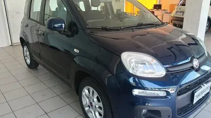 Usata Fiat Panda Lounge 69 CV (50 kW) 2019 Bluazzurro Utilitaria