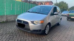 Argento Usata 2010 Mitsubishi Colt Inform Tre volumi | 2200 € (Buon prezzo)