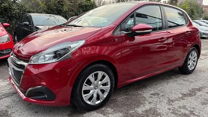 Usata 2025 Peugeot 208 Active Due volumi | 6999 €