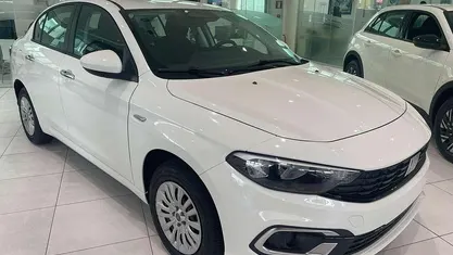 Bianco Nuova 2025 Fiat Tipo S Tre volumi | 16.100 € (Ottimo prezzo)