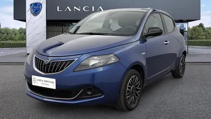 Usata Lancia Ypsilon 70 CV (51 kW) 2024 Blu Utilitaria