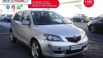 Usata Mazda 2 Style 68 CV (50 kW) 2006 Argento Utilitaria