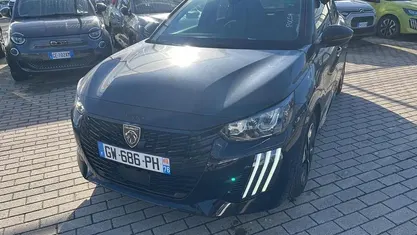Nero Usata 2024 Peugeot 208 Allure Due volumi | 15.790 € (Buon prezzo)