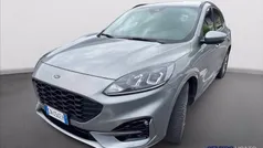 Grigio Usata 2023 Ford Kuga ST-Line SUV | 24.500 € (Buon prezzo)