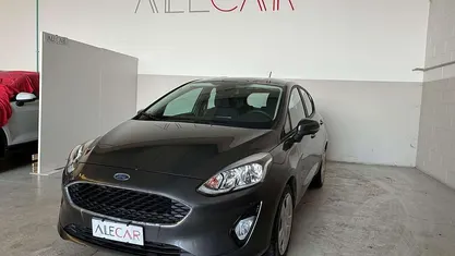 Usata Ford Fiesta 86 CV (63 kW) 2017 Grigio scuro Berlina