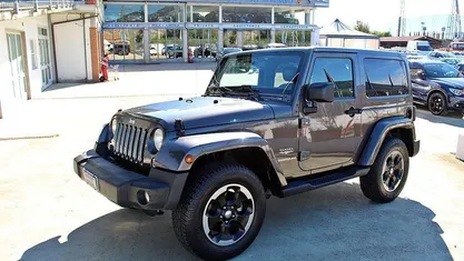 Grigio Usata 2014 Jeep Wrangler Sahara SUV | 22.800 € (Buon prezzo)