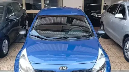 Usata Kia Rio EX 75 CV (55 kW) 2012 Bluazzurro Berlina