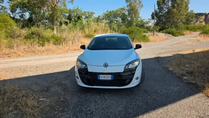 Usata Renault Mégane GT Line GT-Line 110 CV (80 kW) 2011 Bianco Coupé