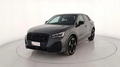 Grigio metallizzato Usata 2023 Audi Q2 Ambiente SUV | 31.000 € (Buon prezzo)