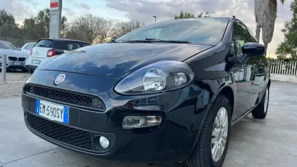 Usata Fiat Punto Lounge 69 CV (50 kW) 2012 Nero Utilitaria