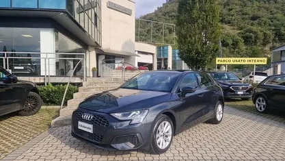 Grigio Usata 2022 Audi A3 Sportback Business Due volumi | 22.900 € (Buon prezzo)