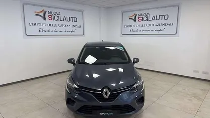 Grigio Usata 2022 Renault Clio V Zen Tre volumi | 12.500 € (Buon prezzo)