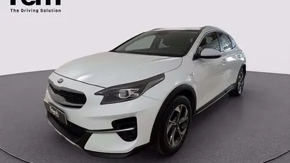 Bianco Usata 2021 Kia XCeed Urban SUV | 16.980 € (Buon prezzo)