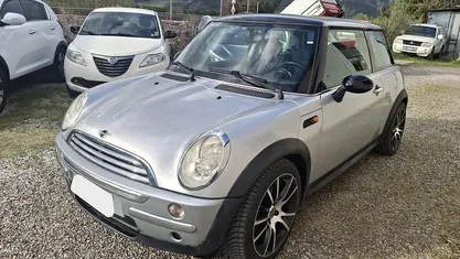 Usata Mini ONE 75 CV (55 kW) 2005 Utilitaria