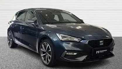 Usata Seat Leon FR 110 CV (80 kW) 2024 Grigio Utilitaria