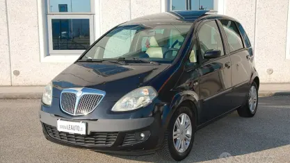 Usata Lancia Musa 95 CV (69 kW) 2005 Nero Monovolume