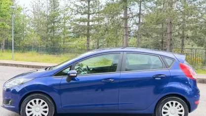 Usata Ford Fiesta 95 CV (69 kW) 2016 Blu Utilitaria