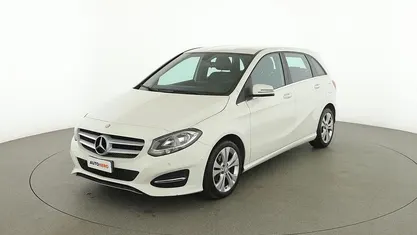 Usata Mercedes B180 AMG 110 CV (80 kW) 2016 Bianco Monovolume