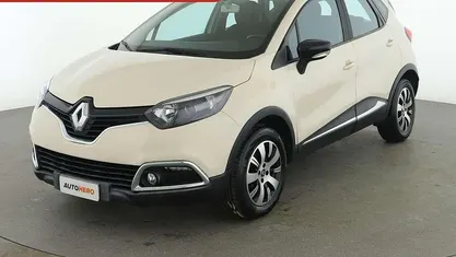 Usata Renault Captur Zen 90 CV (66 kW) 2017 Beige SUV