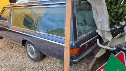 Usata Mercedes 300 72 CV (52 kW) 1981 Bluazzurro Station wagon