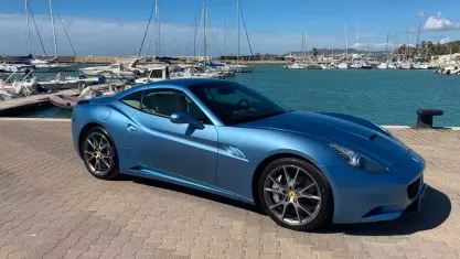 Usata Ferrari California 490 CV (360 kW) 2012 Bluazzurro Cabrio