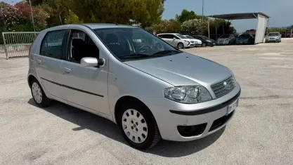 Usata Fiat Punto 69 CV (50 kW) 2009 Grigio Utilitaria