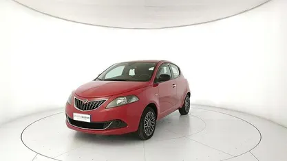 Rosso Usata 2024 Lancia Ypsilon Gold Due volumi | 14.450 € (Buon prezzo)