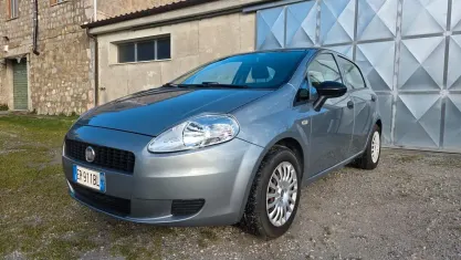 Usata Fiat Punto Lounge 75 CV (55 kW) 2013 Grigio Utilitaria