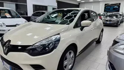 Usata Renault Clio IV Business 73 CV (53 kW) 2018 Beige Berlina