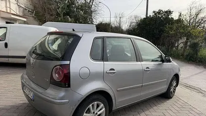 Usata 2009 VW Polo Comfortline Tre volumi | 3490 € (Super prezzo)