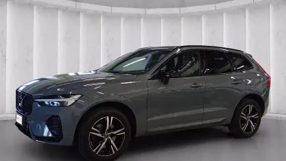 Begagnad Volvo XC60 R-Design 197 HK (144 kW) 2022 Grå SUV