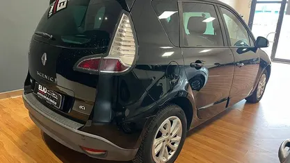 Usata 2013 Renault Scénic III XMOD Monovolume | 3799 € (Buon prezzo)