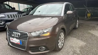 Marrone Usata 2014 Audi A1 Admired Tre volumi | 4500 € (Super prezzo)