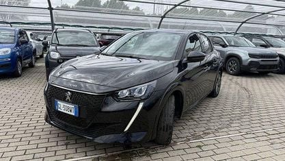 Gebraucht Peugeot e-208 Allure 100 kW (136 PS) 2022 Schwarz Kleinwagen