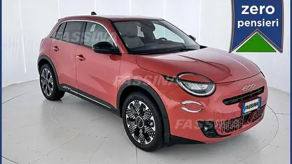 Usata Fiat 600E La Prima 114 kW (156 CV) 2024 Arancione SUV