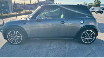 Usata Mini Cooper S 170 CV (125 kW) 2006 Grigio Utilitaria