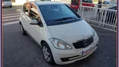 Bianco Usata 2010 Mercedes A160 Elegance Tre volumi | 2500 € (Ottimo prezzo)