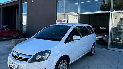 Usata Opel Zafira 150 CV (110 kW) 2011 Monovolume